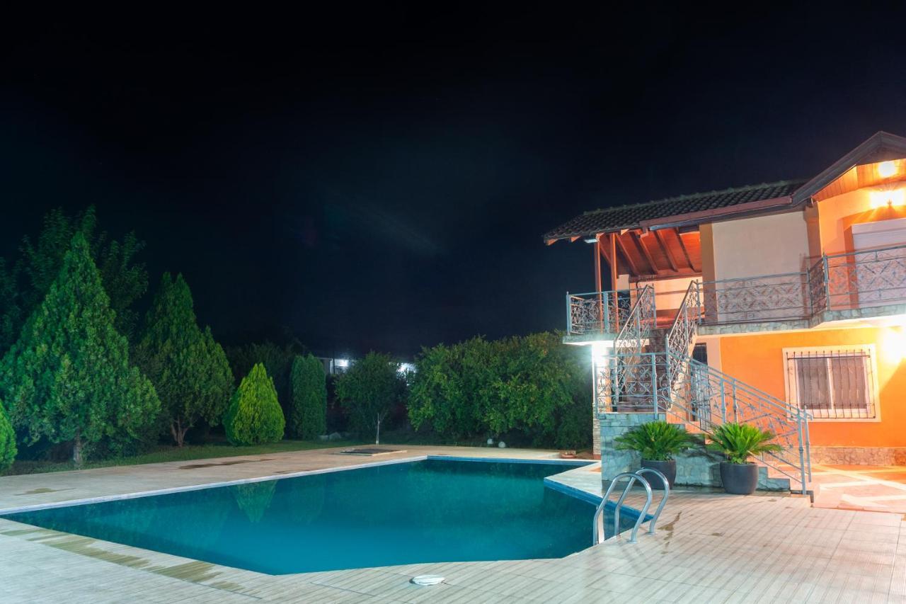 Katerina & Pool Apartment