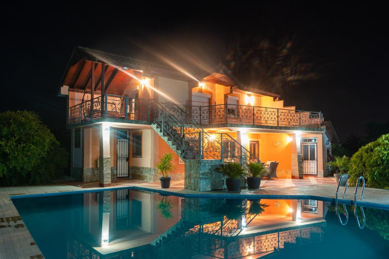 Katerina & Pool Apartment
